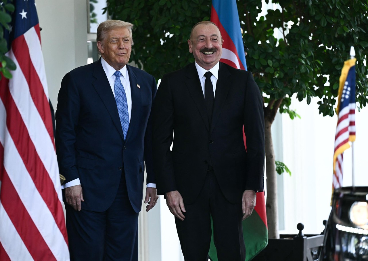 Trampdan İlham Əliyevə səmimi qarşılama - FOTOLAR